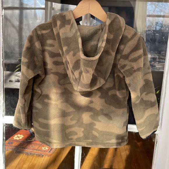 Lot of 2 kids jackets GAP and Carters - Picture 12 of 14